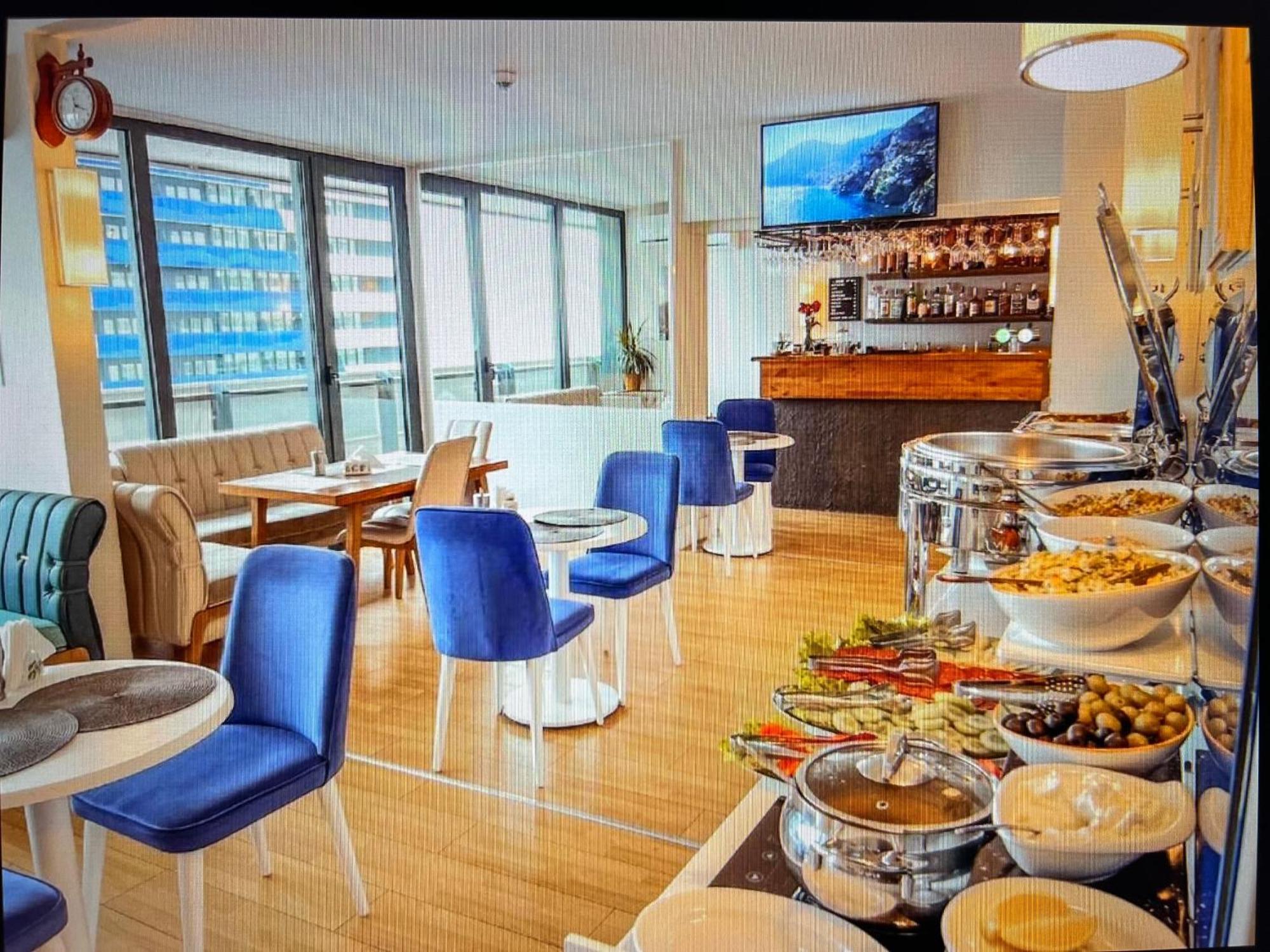 Panorama Sea View Central City Batumi & Aparthotel Exterior photo