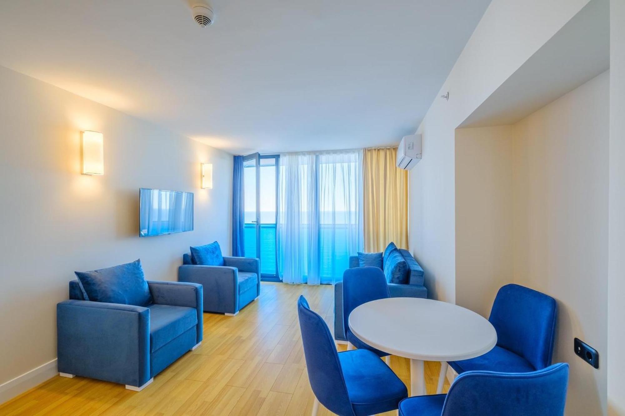 Panorama Sea View Central City Batumi & Aparthotel Exterior photo