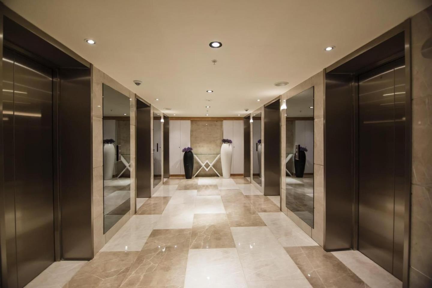 Panorama Sea View Central City Batumi & Aparthotel Exterior photo